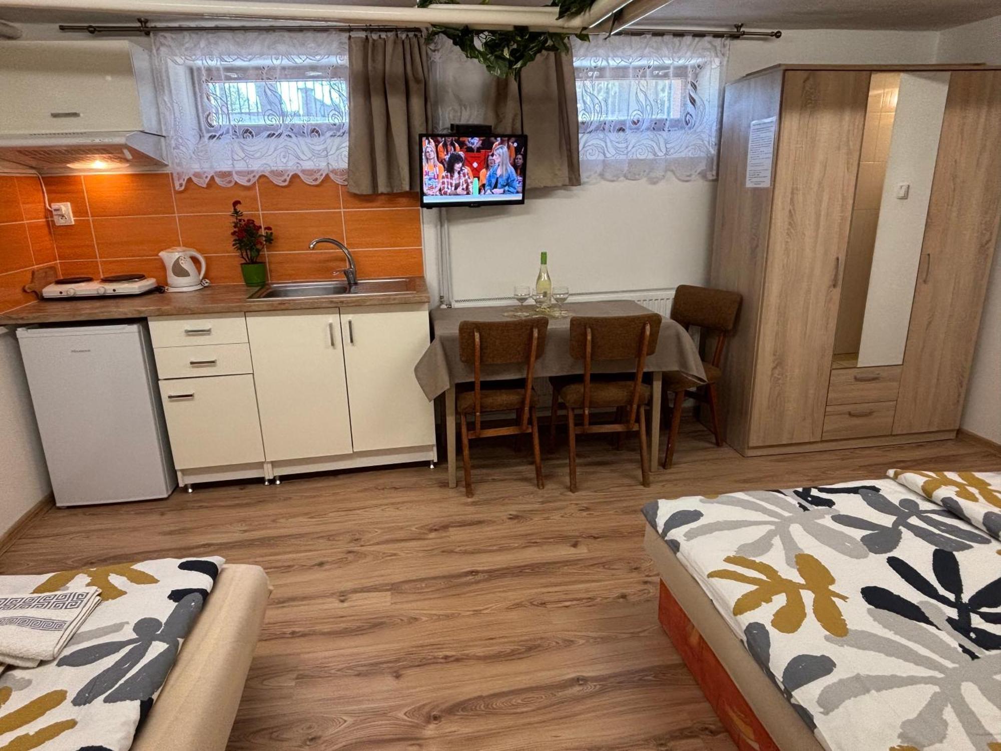 Apartmanovy Dom Grand Sturovo Exterior photo