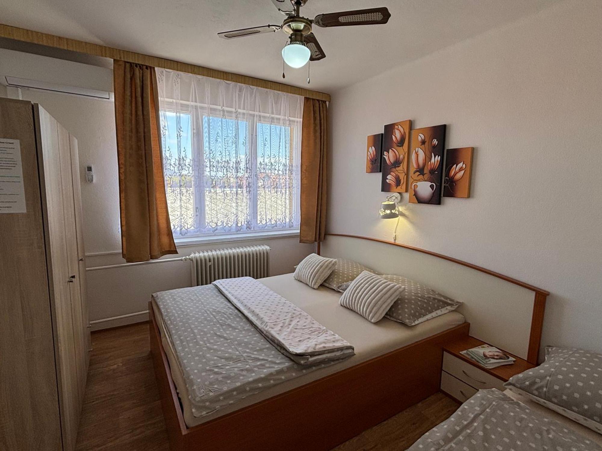 Apartmanovy Dom Grand Sturovo Exterior photo
