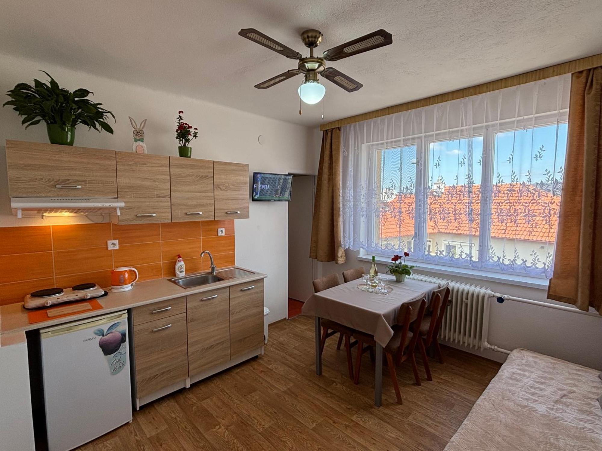 Apartmanovy Dom Grand Sturovo Exterior photo