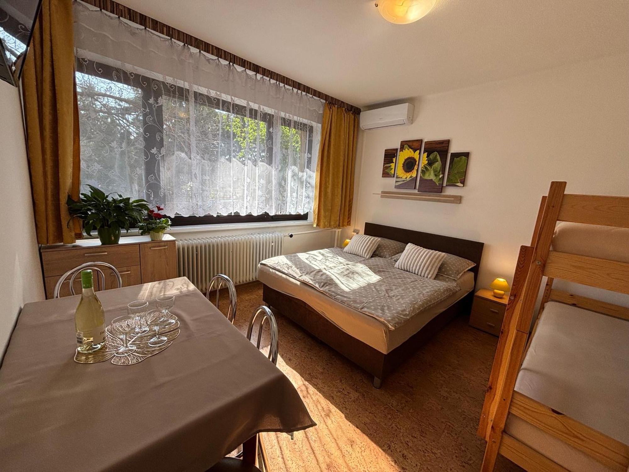 Apartmanovy Dom Grand Sturovo Exterior photo
